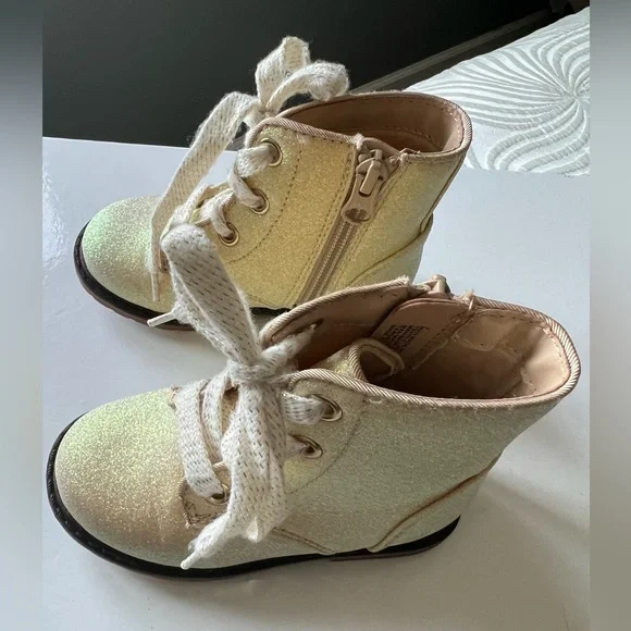 Cat Jack Shoes Giovanna Gold Glitter Zipup Combat Boots Size